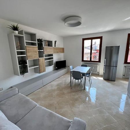 Beija Flor-Trilocale Piazza Garibaldi N18 Apartment Desenzano del Garda Exterior foto