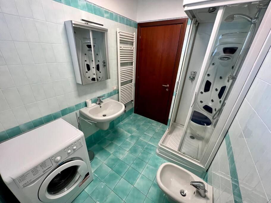 Beija Flor-Trilocale Piazza Garibaldi N18 Apartment Desenzano del Garda Exterior foto