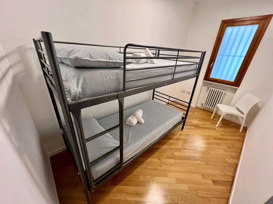 Beija Flor-Trilocale Piazza Garibaldi N18 Apartment Desenzano del Garda Exterior foto